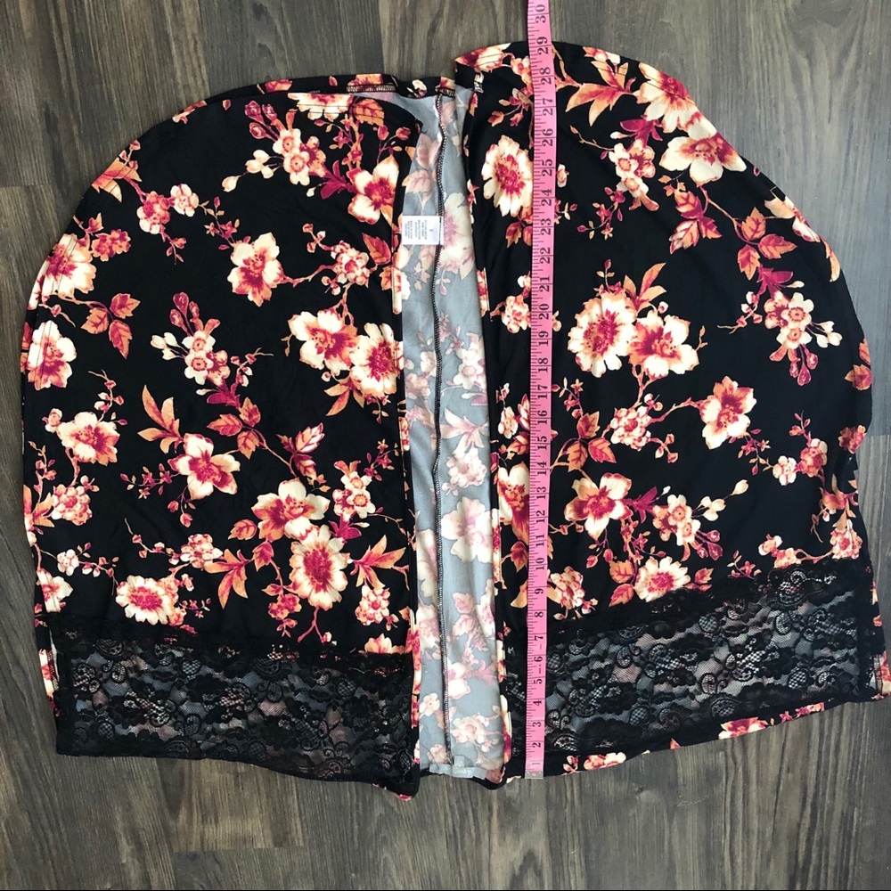 Sweet Rain NWT Black Floral and Lace Kimono Swimsuit Coverup - Picture 8 of 8